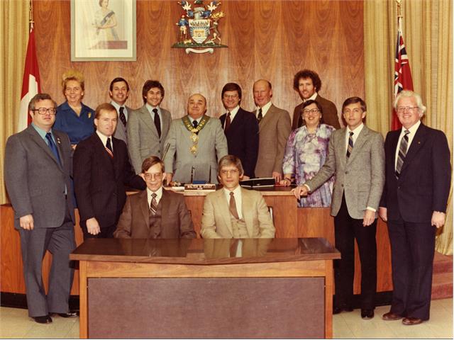 1981 City Council The 1981 City Council of Thunder Bay stand and sit together in an official portrait with the mayor in the centre