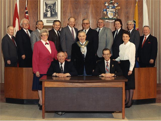 1990 TB Council The 1990 City Council standing and sitting for an official portrait with the mayor at the centre