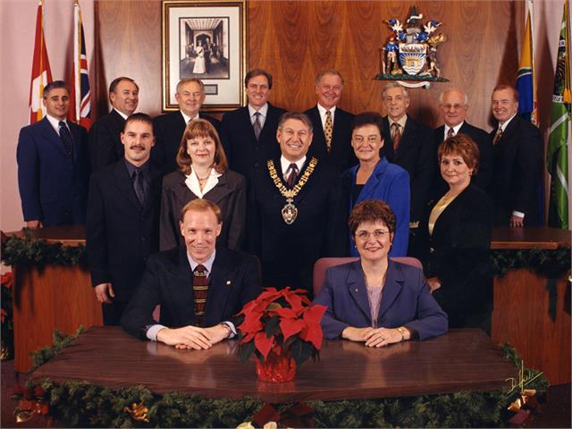 2001 TB Council The 2001 City Council standing and sitting for an official portrait with the mayor at the centre